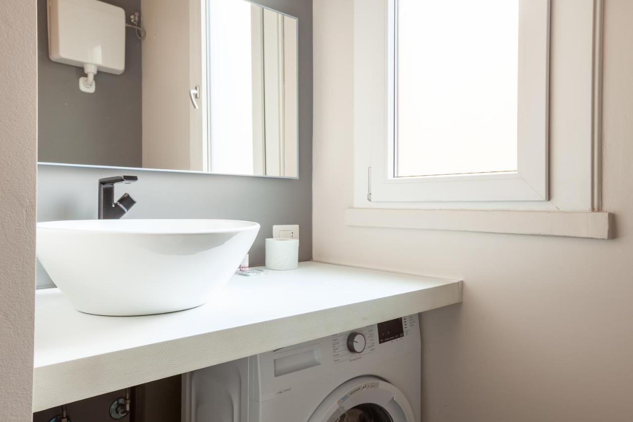Renovated Apartment In Milan City Center - Commenda 21 מראה חיצוני תמונה